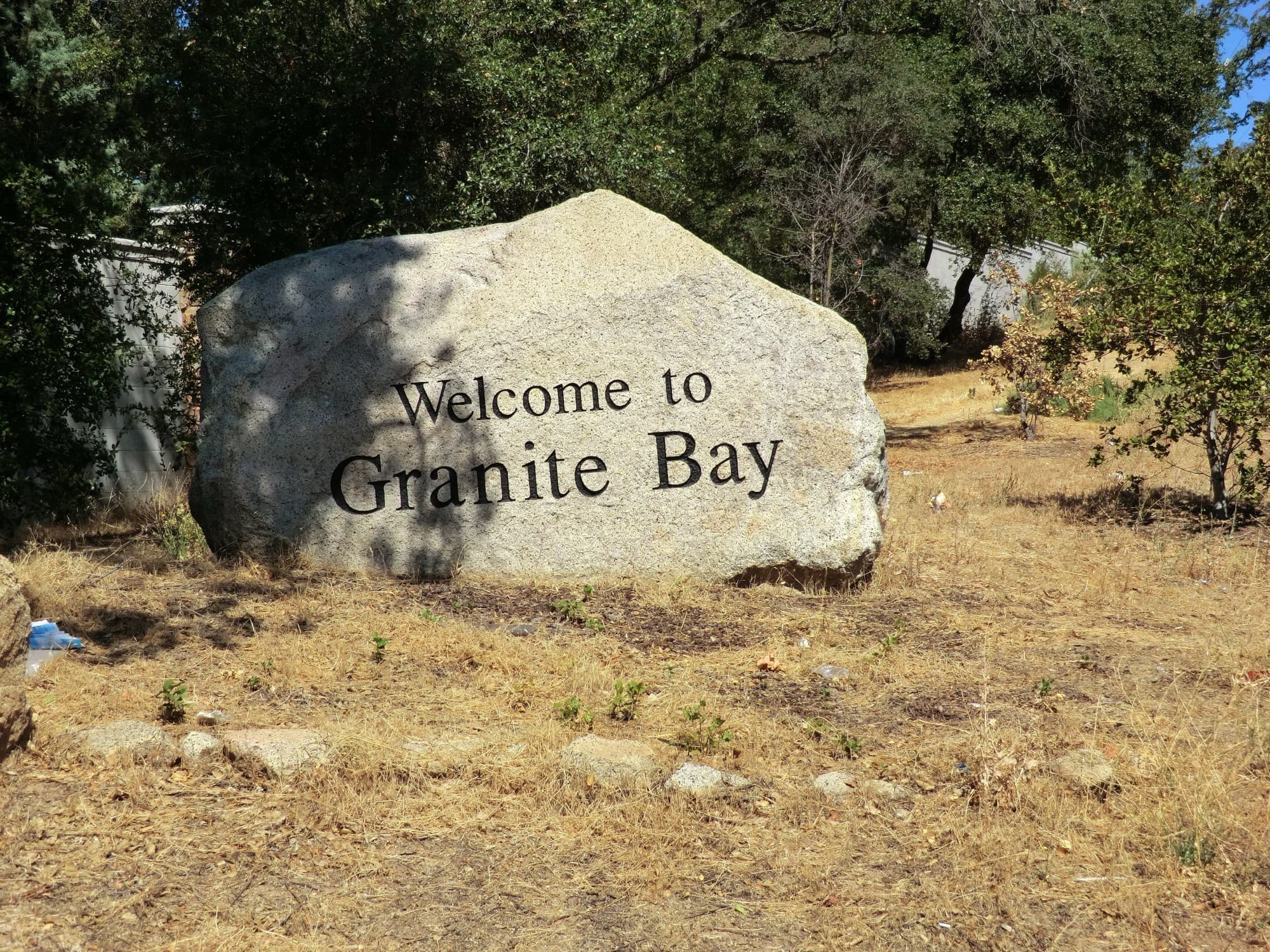 The Welcome to Granite Bay sign at the roadside
