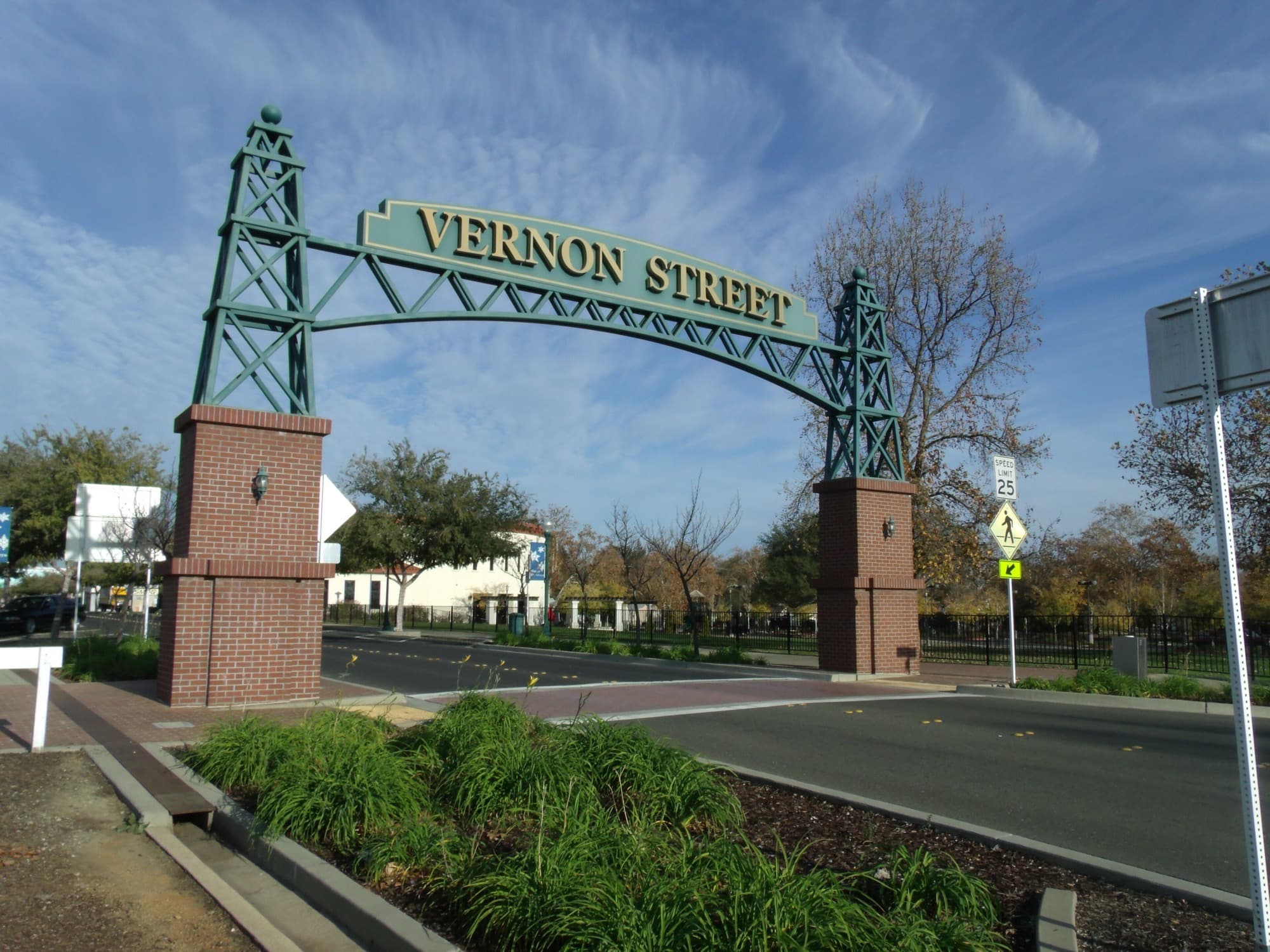 The Vernon Street arch over the road in downtown Roseville